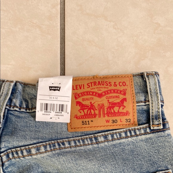 Levi's Blue Jeans - Picture 5 of 5